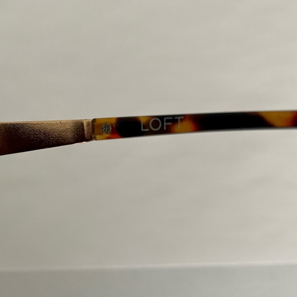 💥SALE💥 NWOT LOFT Tortoise Shell Sunglasses with Gold Detailing on Sides - Picture 6 of 9